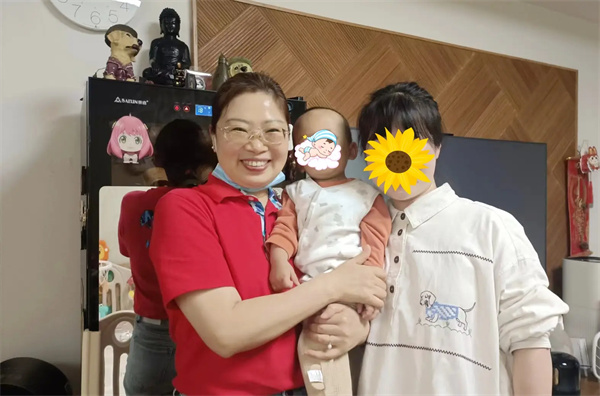 年轻家长找育儿嫂：这3个误区一定要避开！(图1)